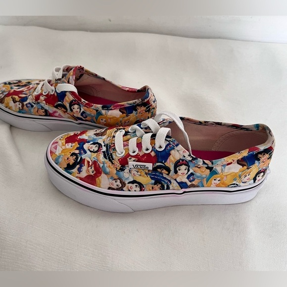 Vans X Disney princess kids sneakers *limited edition * 1.5 - Picture 8 of 8